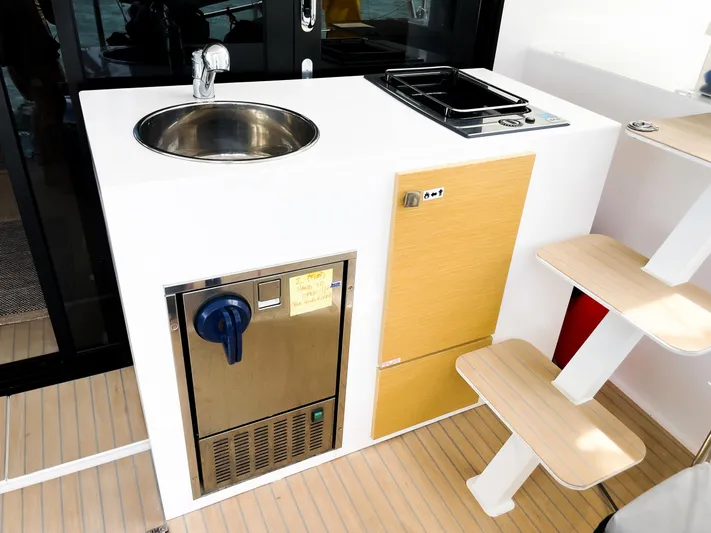 Out Of The Woods Yacht Photos Pics 