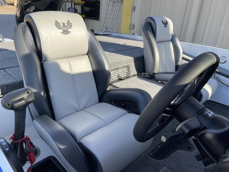 2024 Phoenix 818 Pro Bass for sale YachtWorld