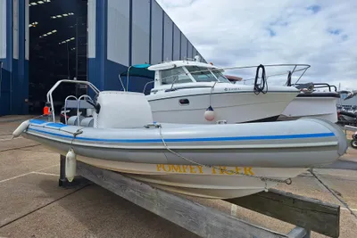 2003 Solent SR 585