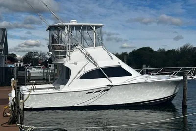 Luhrs 360 Convertible