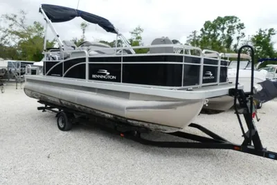 Bennington 20 SF