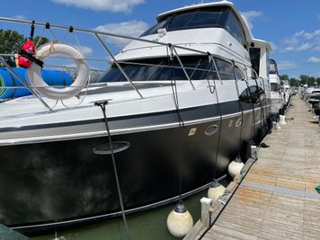 2000 Carver 506 Motor Yacht