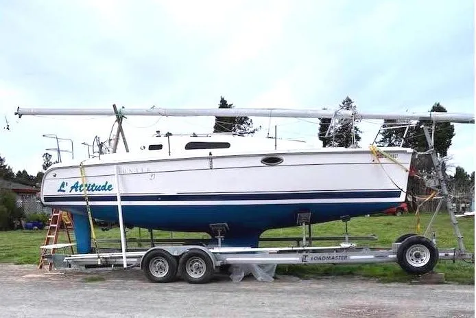 2008 Hunter 27 sailboat on a trailer.