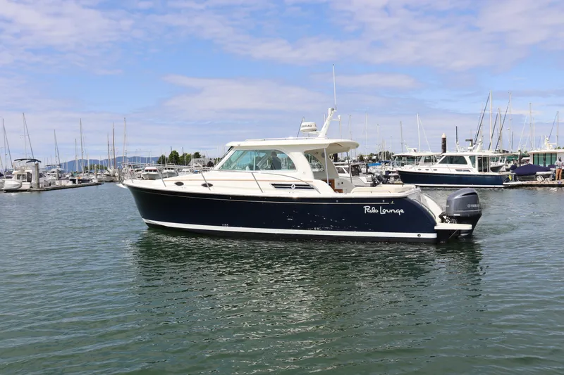 Polo Lounge Yacht Photos Pics 