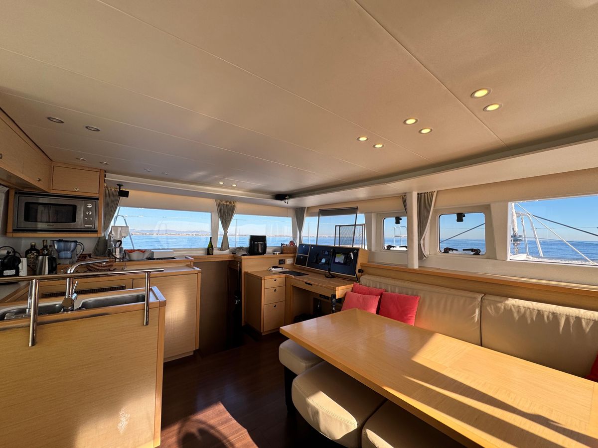 2011 Lagoon 45 