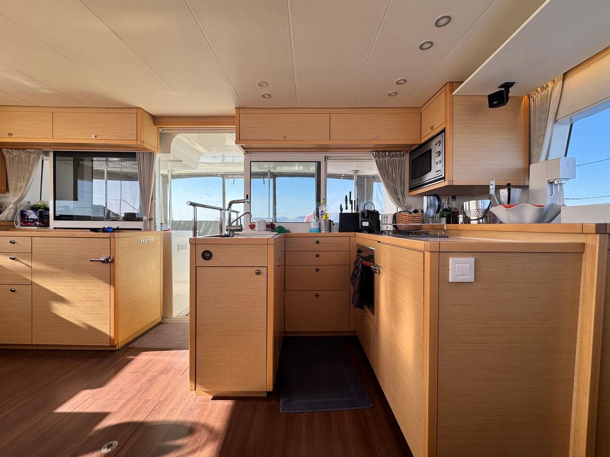2011 Lagoon 45 