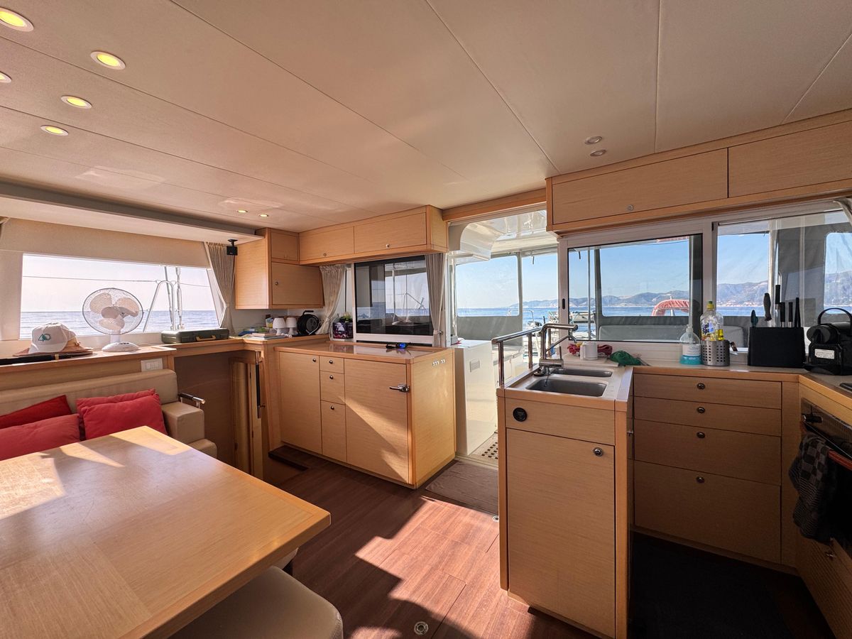 2011 Lagoon 45 