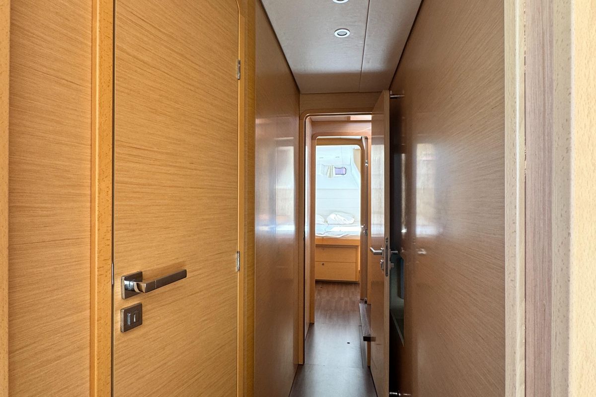 2011 Lagoon 45 