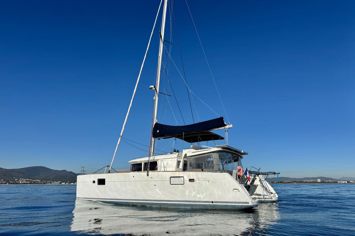 2011 Lagoon 45 