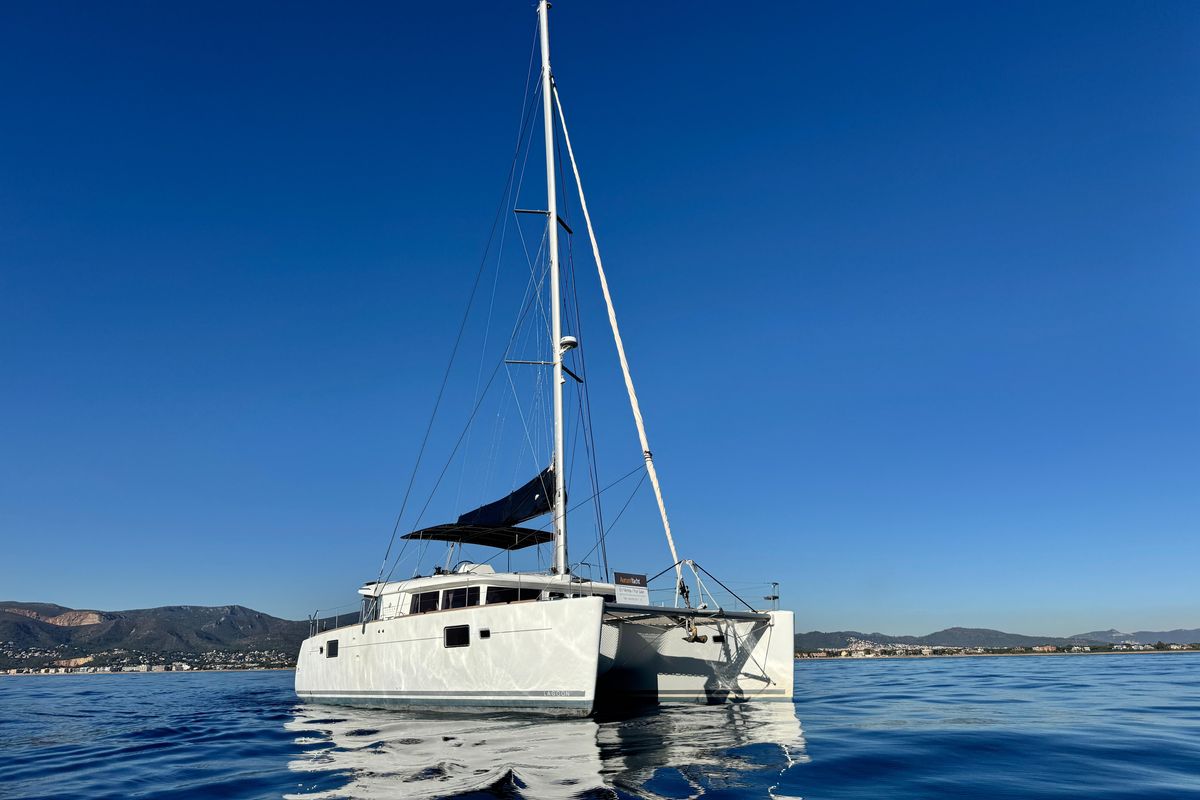 2011 Lagoon 45 