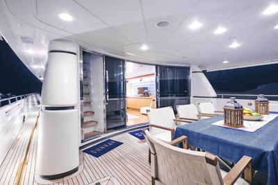 Yacht