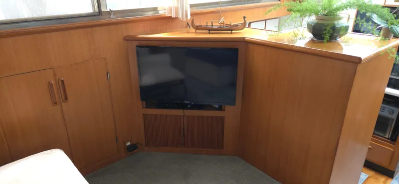 Barnacle Betsy Yacht Photos Pics 