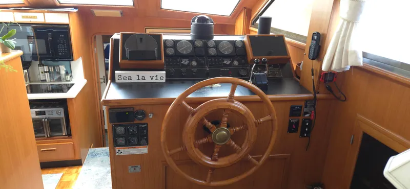 Barnacle Betsy Yacht Photos Pics 