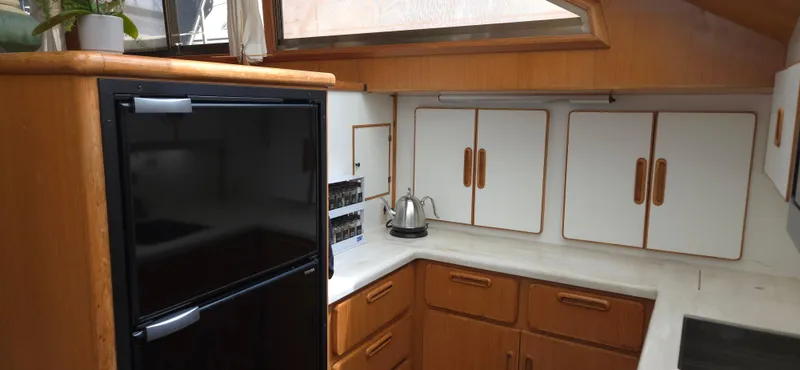 Barnacle Betsy Yacht Photos Pics 