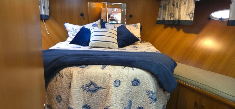 Barnacle Betsy Yacht Photos Pics 