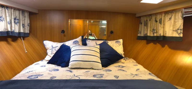 Barnacle Betsy Yacht Photos Pics 