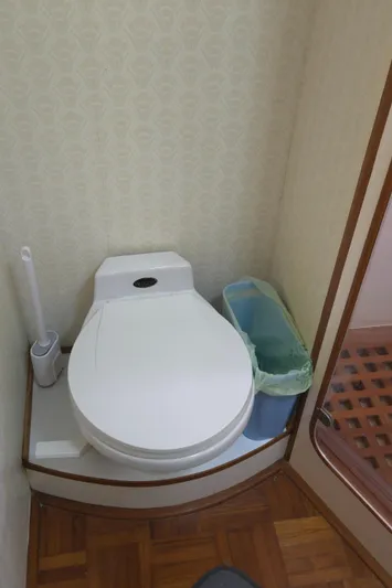 Barnacle Betsy Yacht Photos Pics 