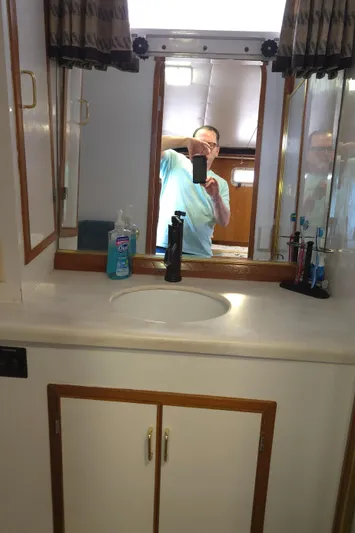 Barnacle Betsy Yacht Photos Pics 