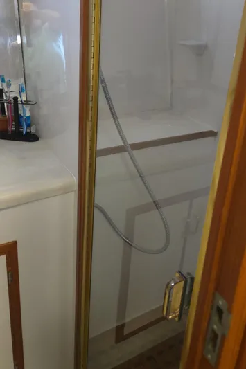 Barnacle Betsy Yacht Photos Pics 