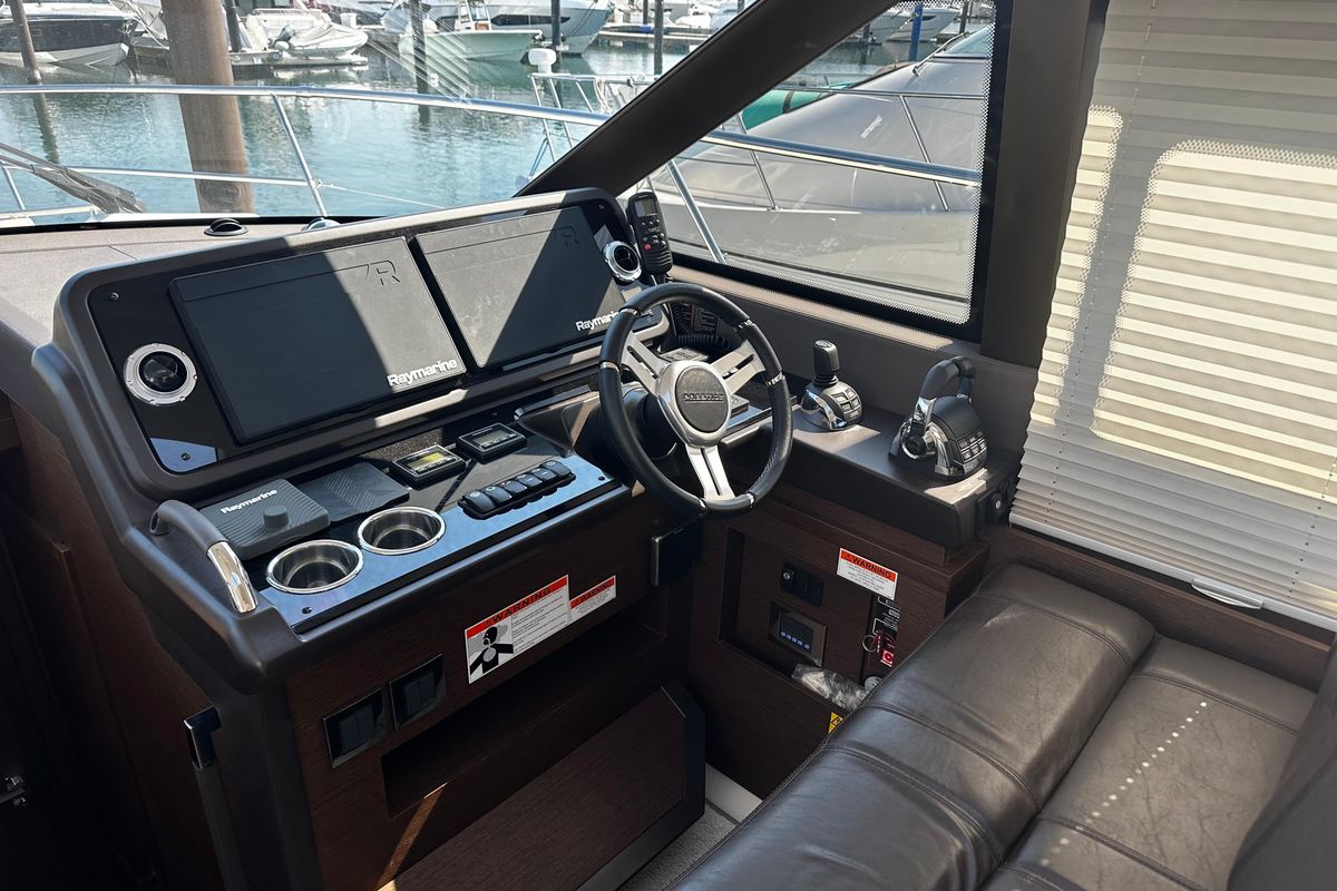 2018 Prestige 46 