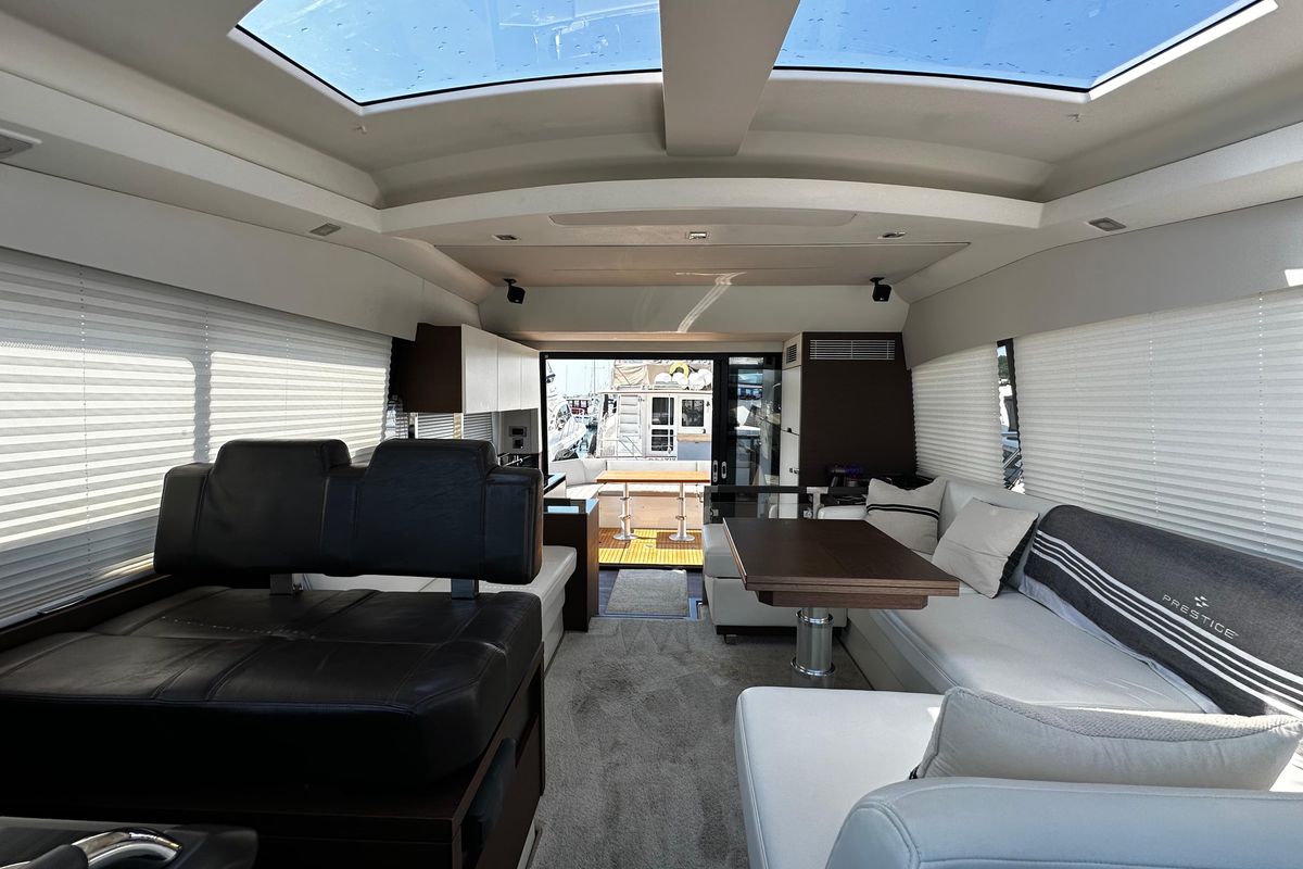 2018 Prestige 46 