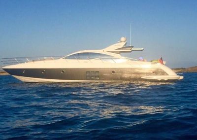 Yacht