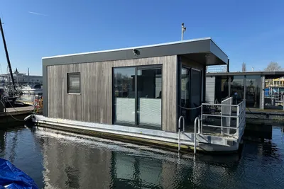 2019 Gielissen Marin Home 32 Tiny Houseboat