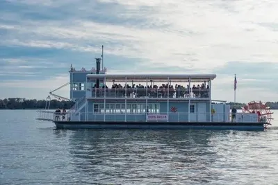 Trident Paddle Wheel 80' COI