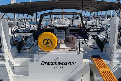 2024 Dufour 530