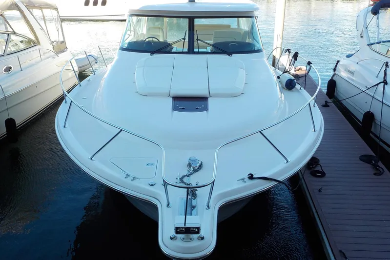 "lady Di" Yacht Photos Pics 2009 Tiara Yachts 3900 Open docked, showcasing sleek design and spacious deck.