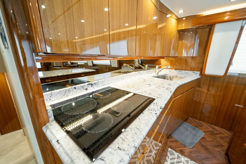 Tuna Tango Yacht Photos Pics 