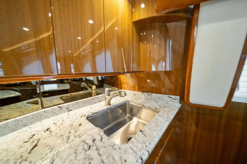 Tuna Tango Yacht Photos Pics 