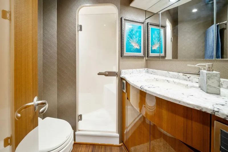 Tuna Tango Yacht Photos Pics 