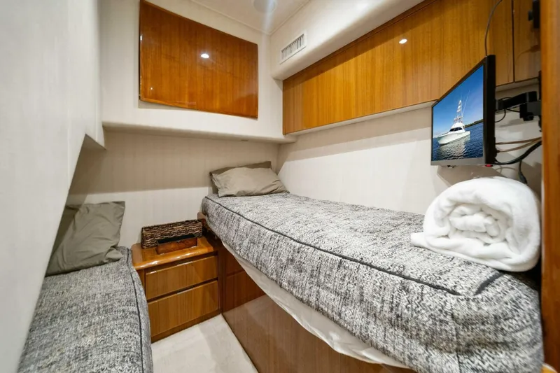 Tuna Tango Yacht Photos Pics 