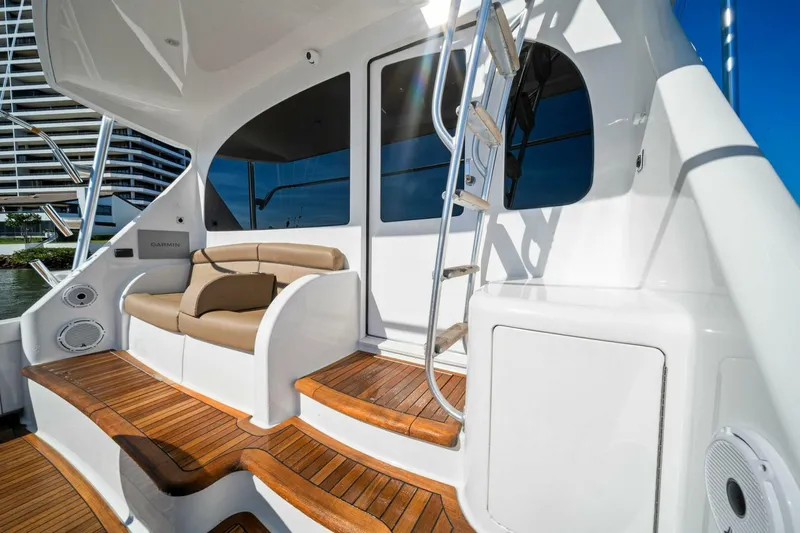 Tuna Tango Yacht Photos Pics 