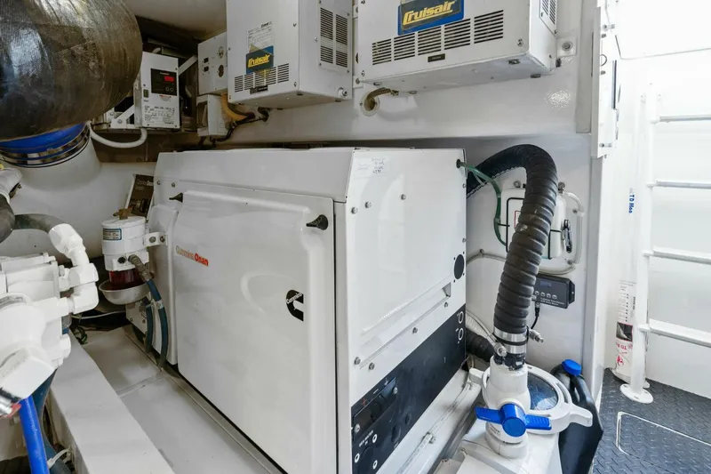 Tuna Tango Yacht Photos Pics 