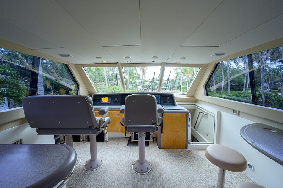 1998 Lazzara 80 Motoryacht