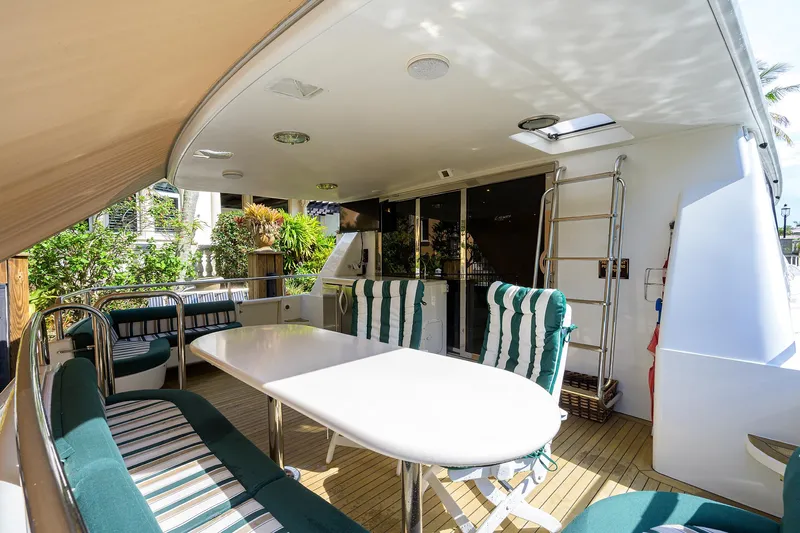 Lost Texan Yacht Photos Pics Lazzara 80 LOST TEXAN - Aft Deck Seating & Salon Entrance