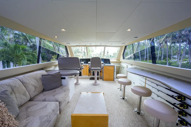 Lost Texan Yacht Photos Pics Lazzara 80 LOST TEXAN - Skylounge View From Entrance