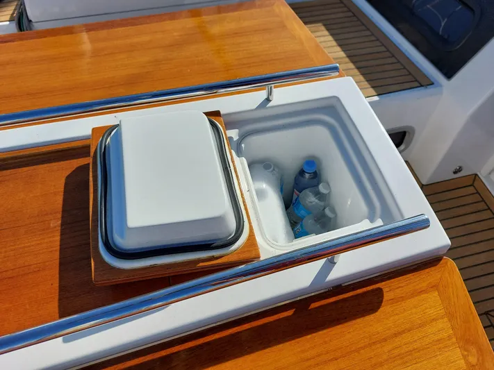 "big Louise" Yacht Photos Pics 