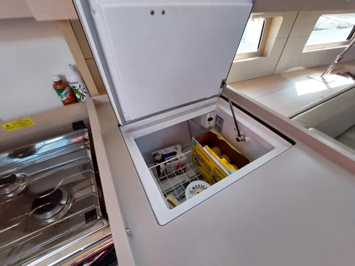 "big Louise" Yacht Photos Pics 