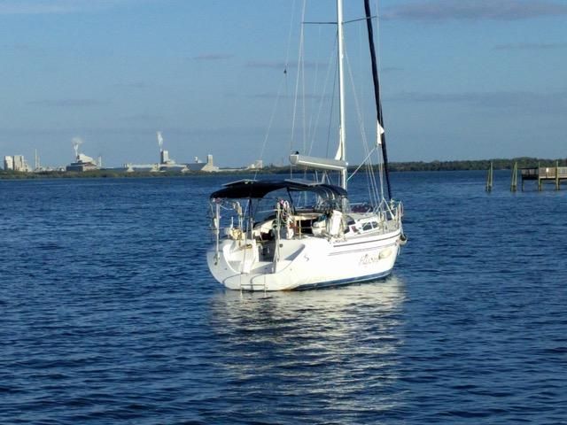 2005 Catalina 350