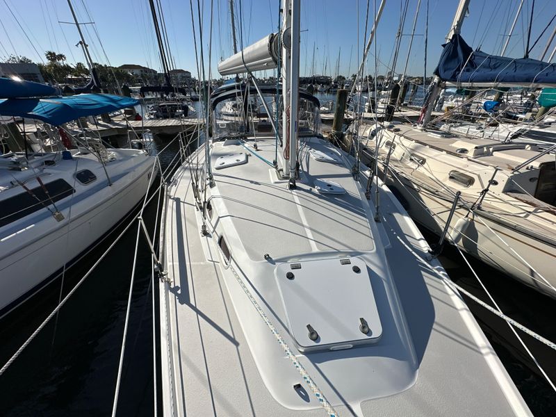 2005 Catalina 350