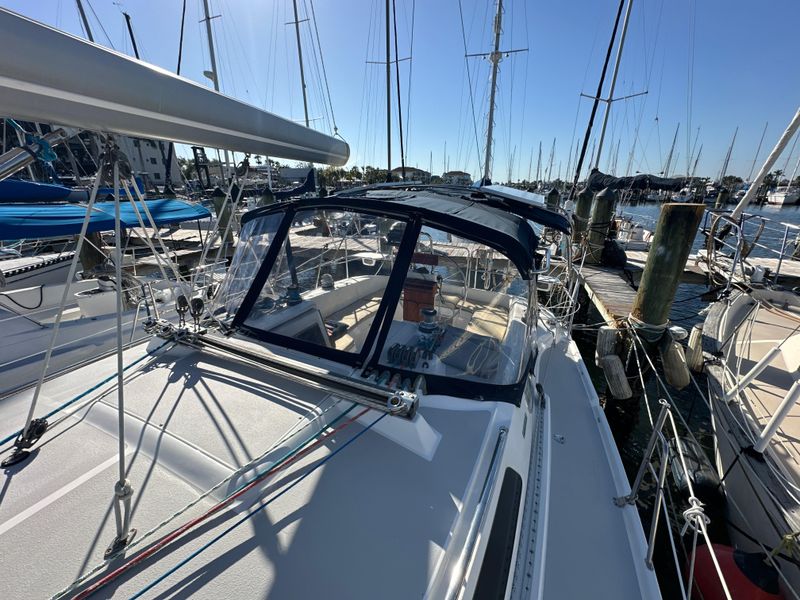 2005 Catalina 350