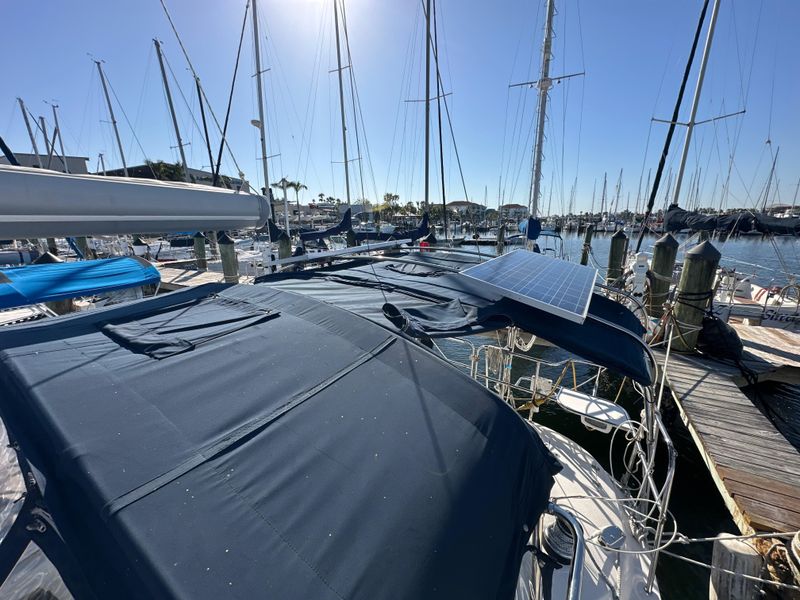 2005 Catalina 350
