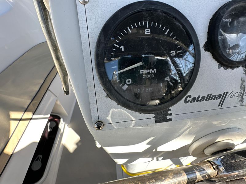 2005 Catalina 350