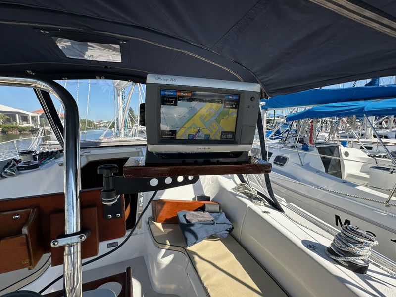 2005 Catalina 350