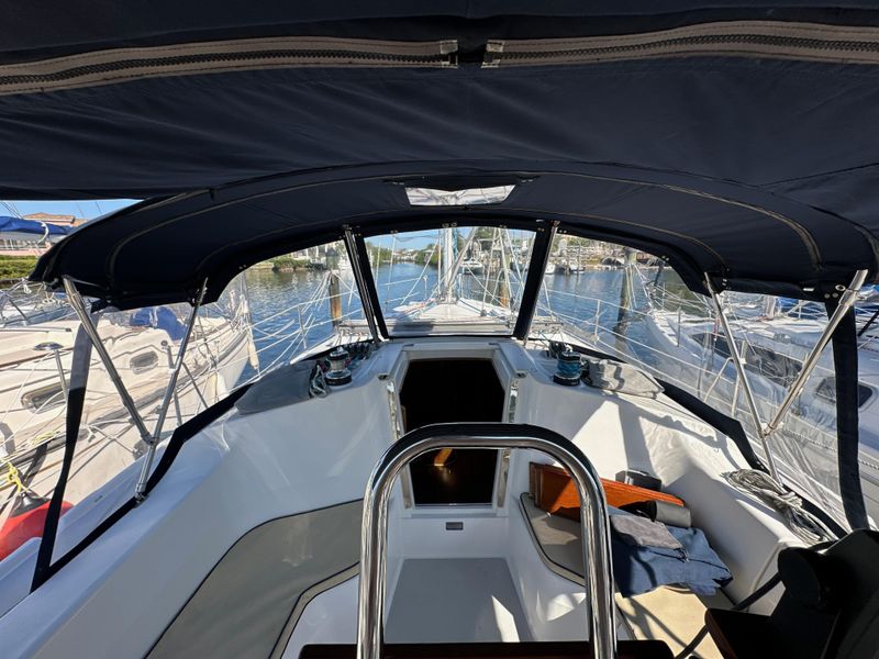 2005 Catalina 350