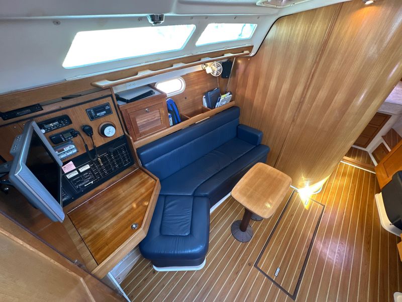 2005 Catalina 350