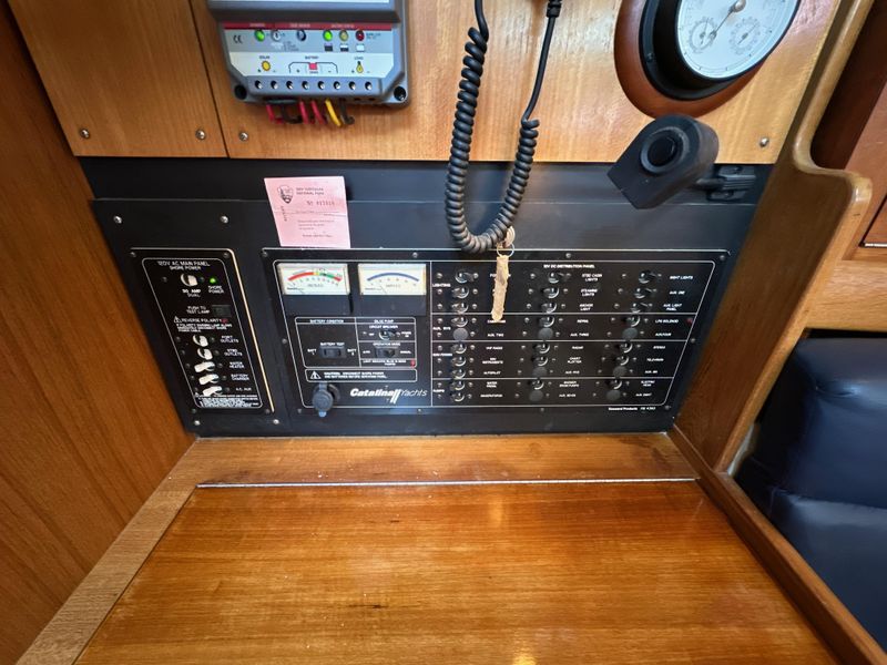 2005 Catalina 350